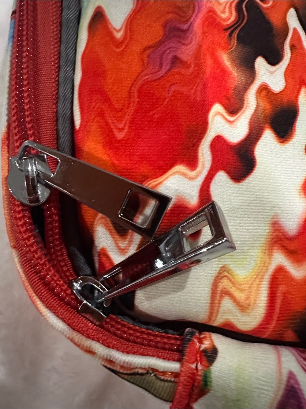 B BOX Insulated Flexi Lunch-bag  Abstract Print Multicolour Fun Back to School - Picture 5 of 10